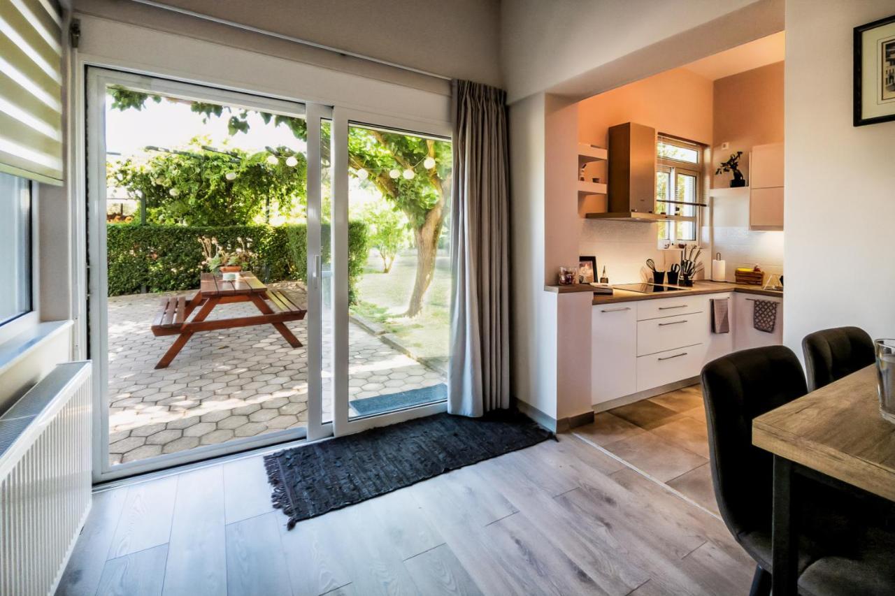 Emmy'S Guesthouse Sparta Bagian luar foto